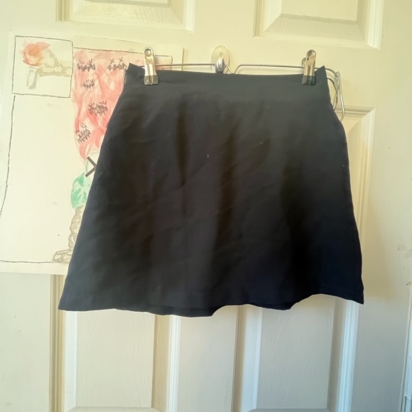 black mini skirt - Picture 3 of 3